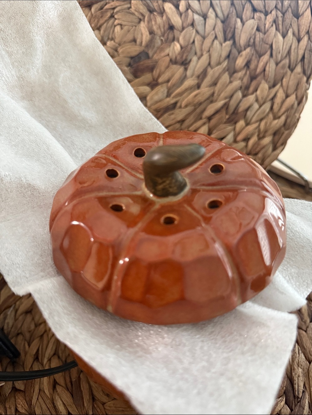 New in Box Pumpkin Scentsy Warmer Autumn Fall - Picture 4 of 6
